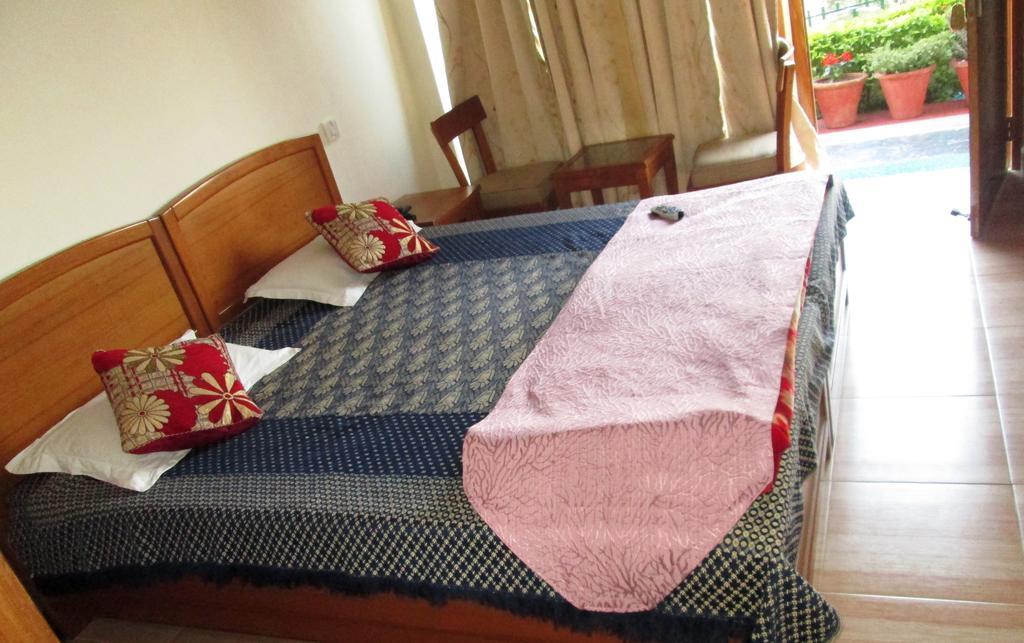 Ranikhet Grand Room photo