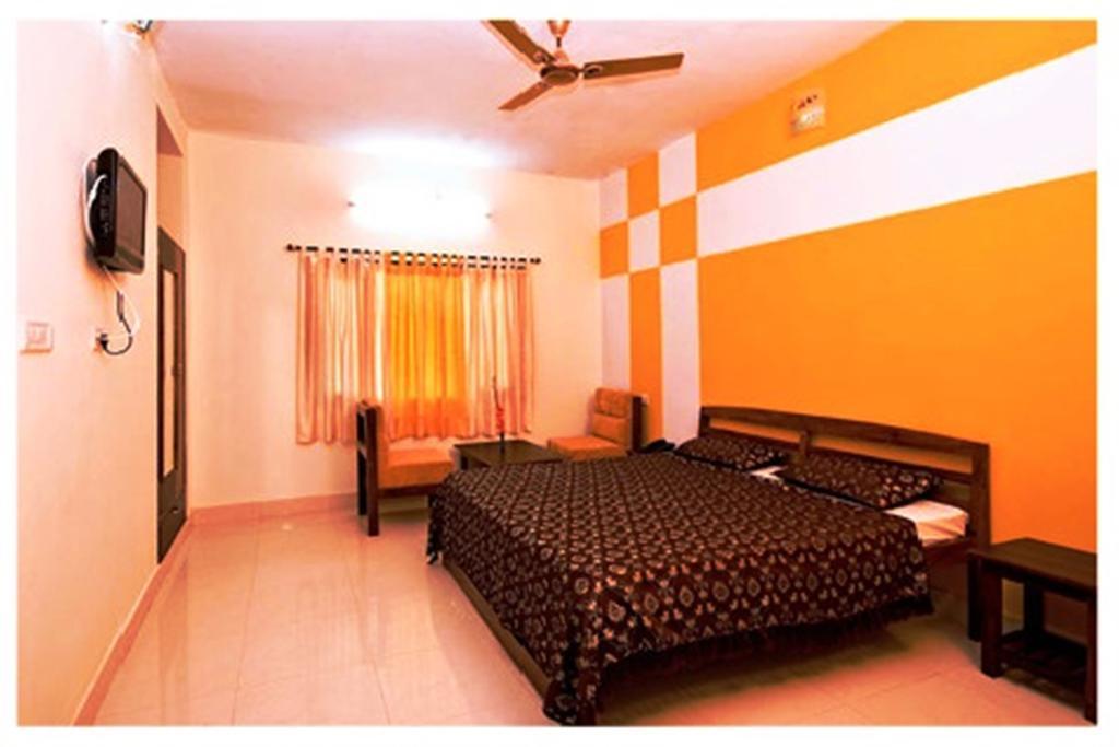 Ranikhet Grand Room photo