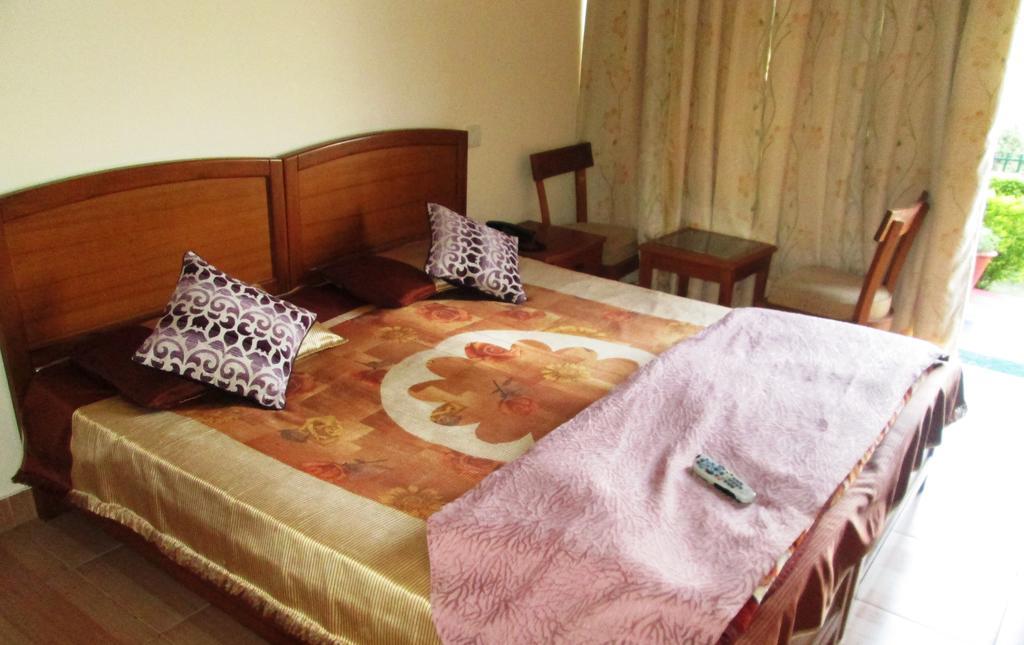 Ranikhet Grand Room photo